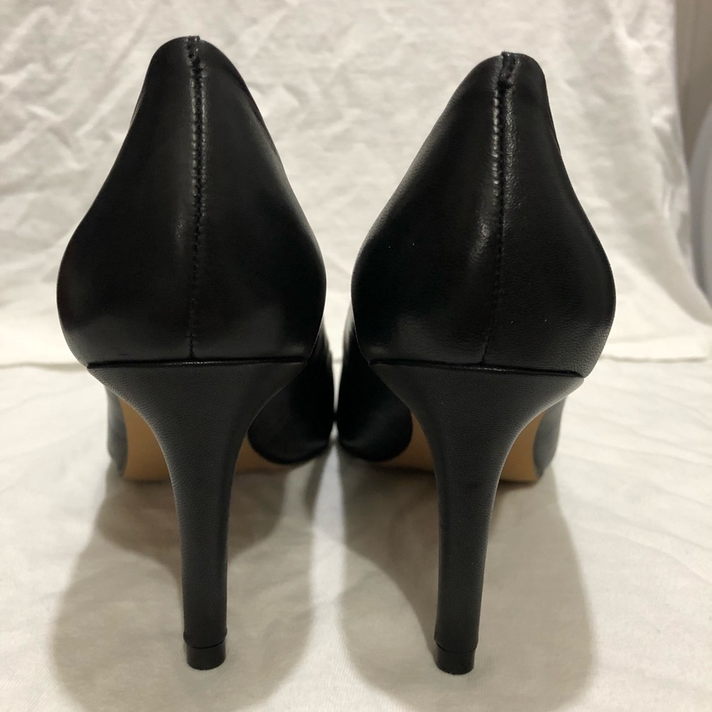 Vince Camuto Leather Jaynita Heel 🖤 - Picture 5 of 8